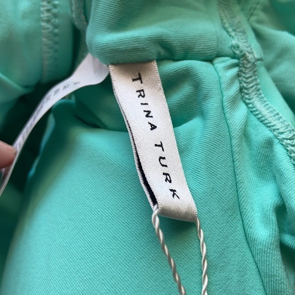 $5 $5 $5 NEW Trina Turk Bikini Ruffle Off Shoulder Swim Top Sz8 - Picture 5 of 6